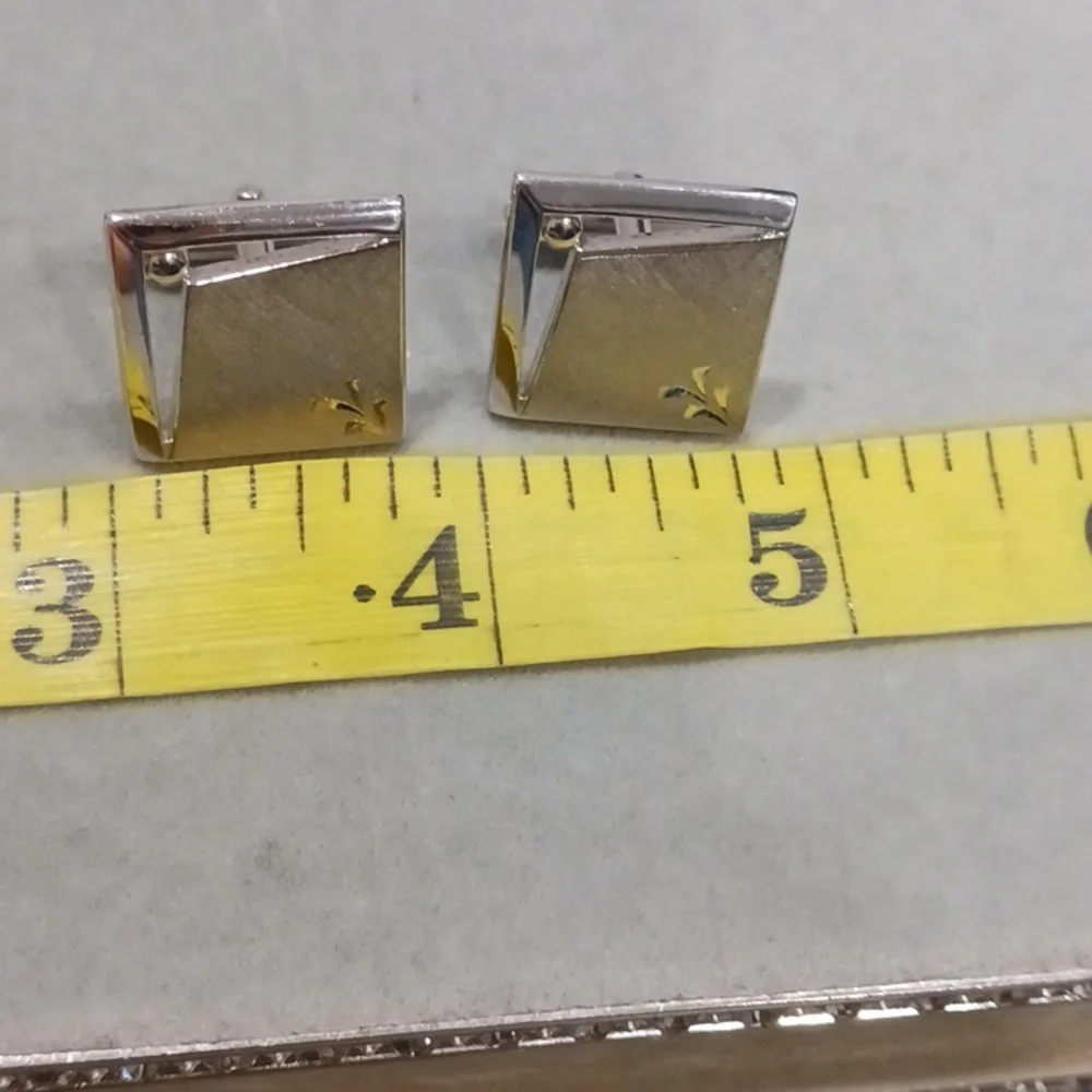 Swank Elegant Silver Men's Cufflinks